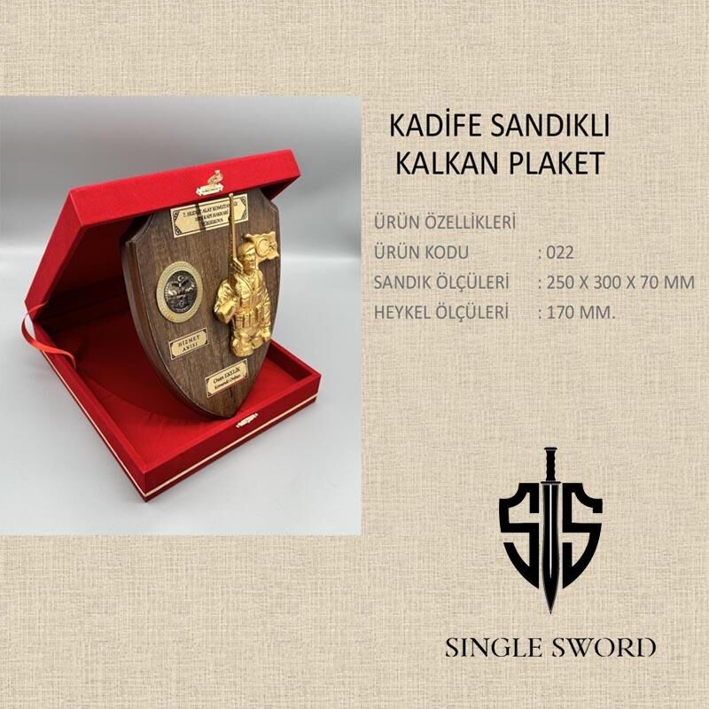Single Sword Kırmızı Kadife Sandıklı Kalkan Üzeri Komando Heykelli Plaket