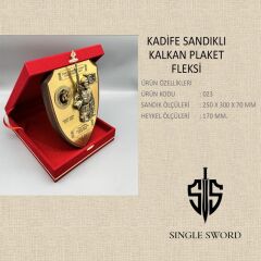 Single Sword Kırmızı Kadife Sandıklı Kalkan Fleksi Üzeri Komando Heykelli Plaket