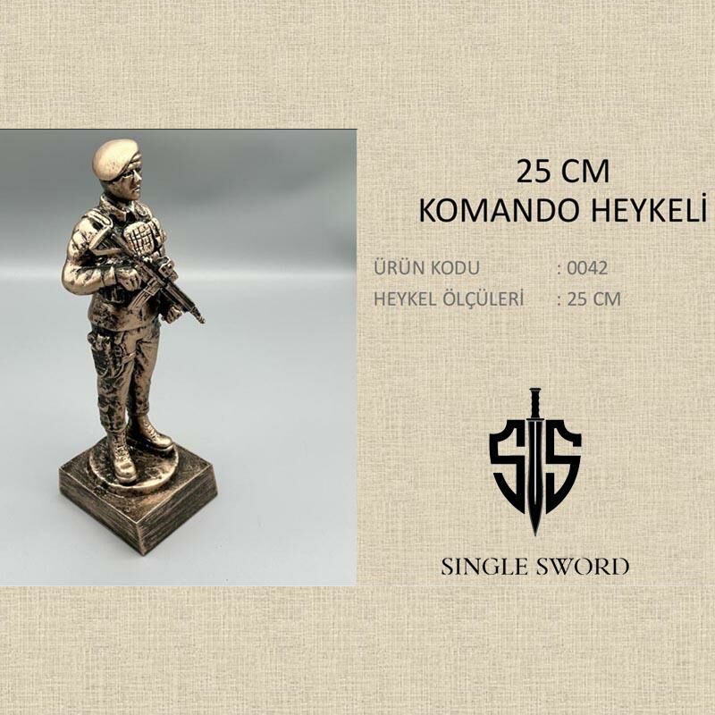 Single Sword Bronz Komando Heykeli