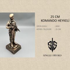 Single Sword Bronz Komando Heykeli